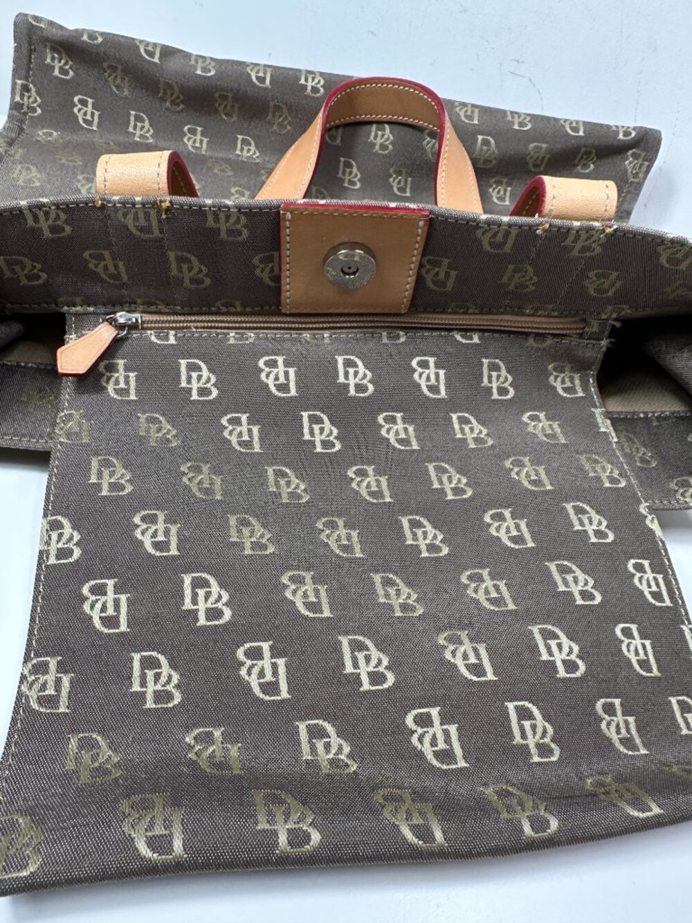 New Dooney & Bourke Vintage Tote Bag Monogram Canvas Leather Double Handle Purse - Picture 10 of 16